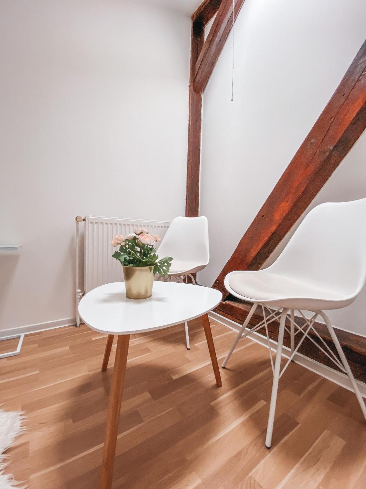 Blue Lotus Apartments Братислава Экстерьер фото