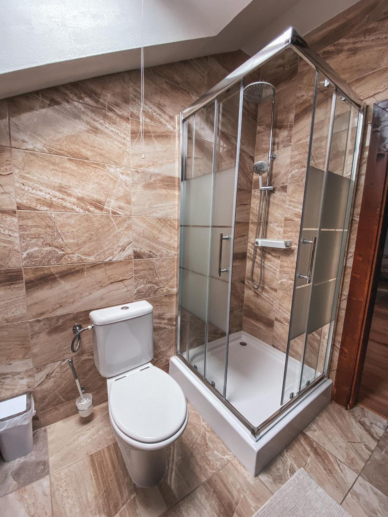 Blue Lotus Apartments Братислава Экстерьер фото