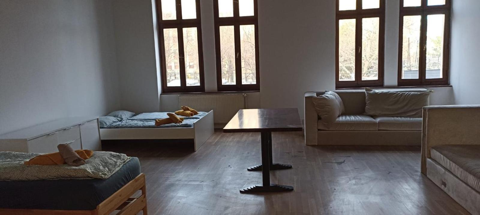 Blue Lotus Apartments Братислава Экстерьер фото